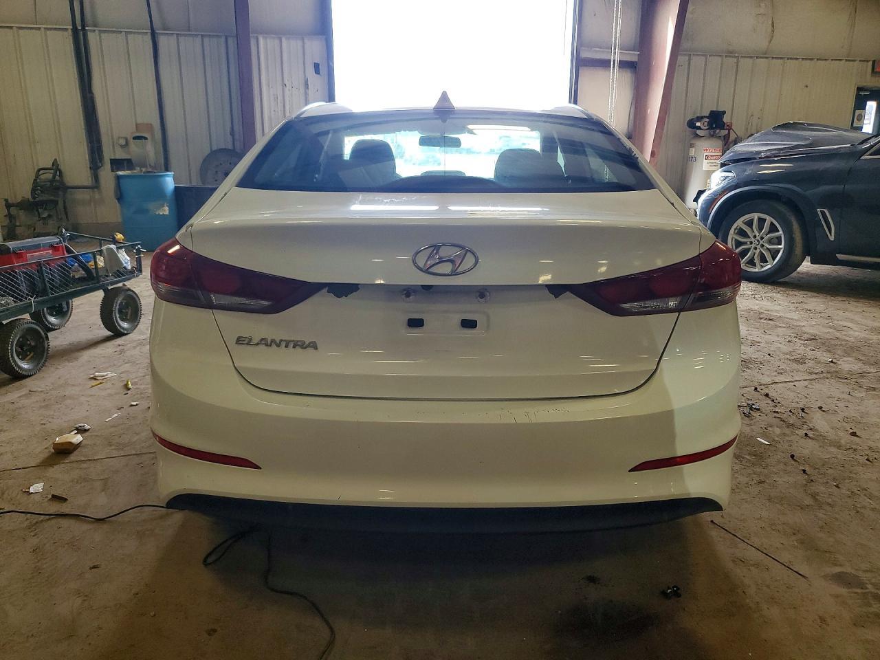 2017 Hyundai Elantra Se - Фото 6