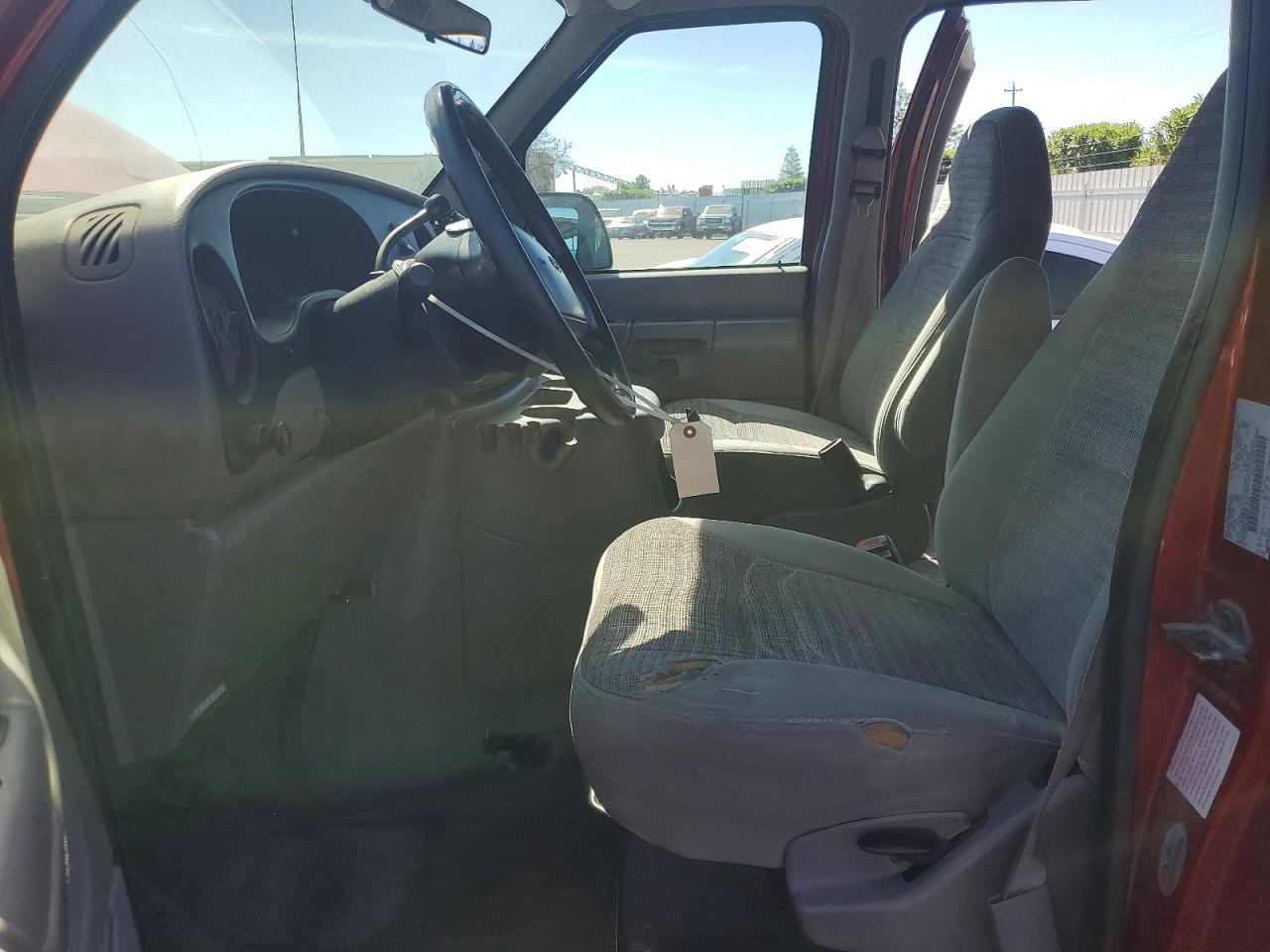 2000 Ford Econoline E350 Super Duty Wagon - Image 7