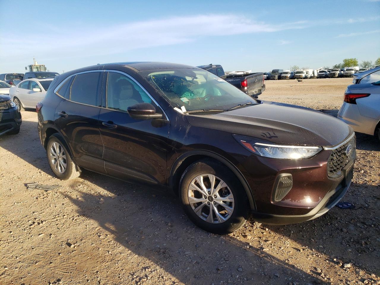 2023 Ford Escape Active - Image 4
