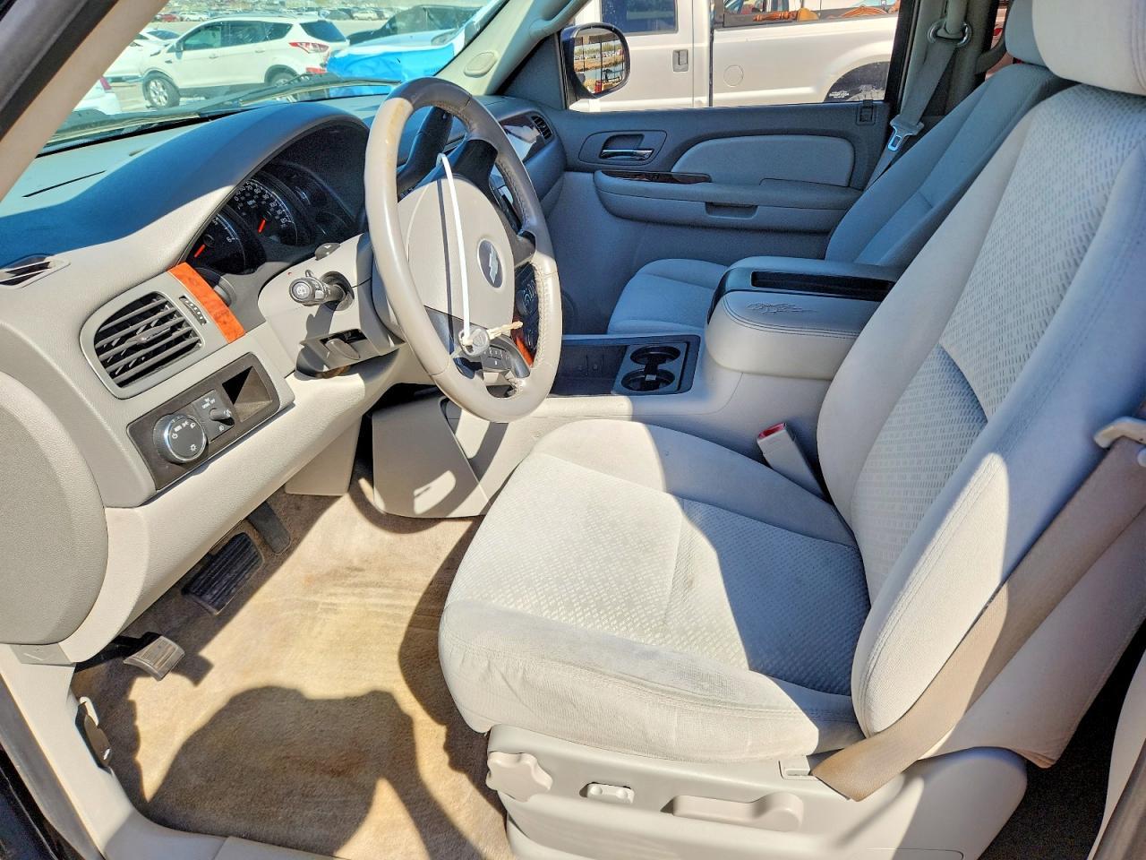 2008 Chevrolet Suburban C1500 Ls - Image 7