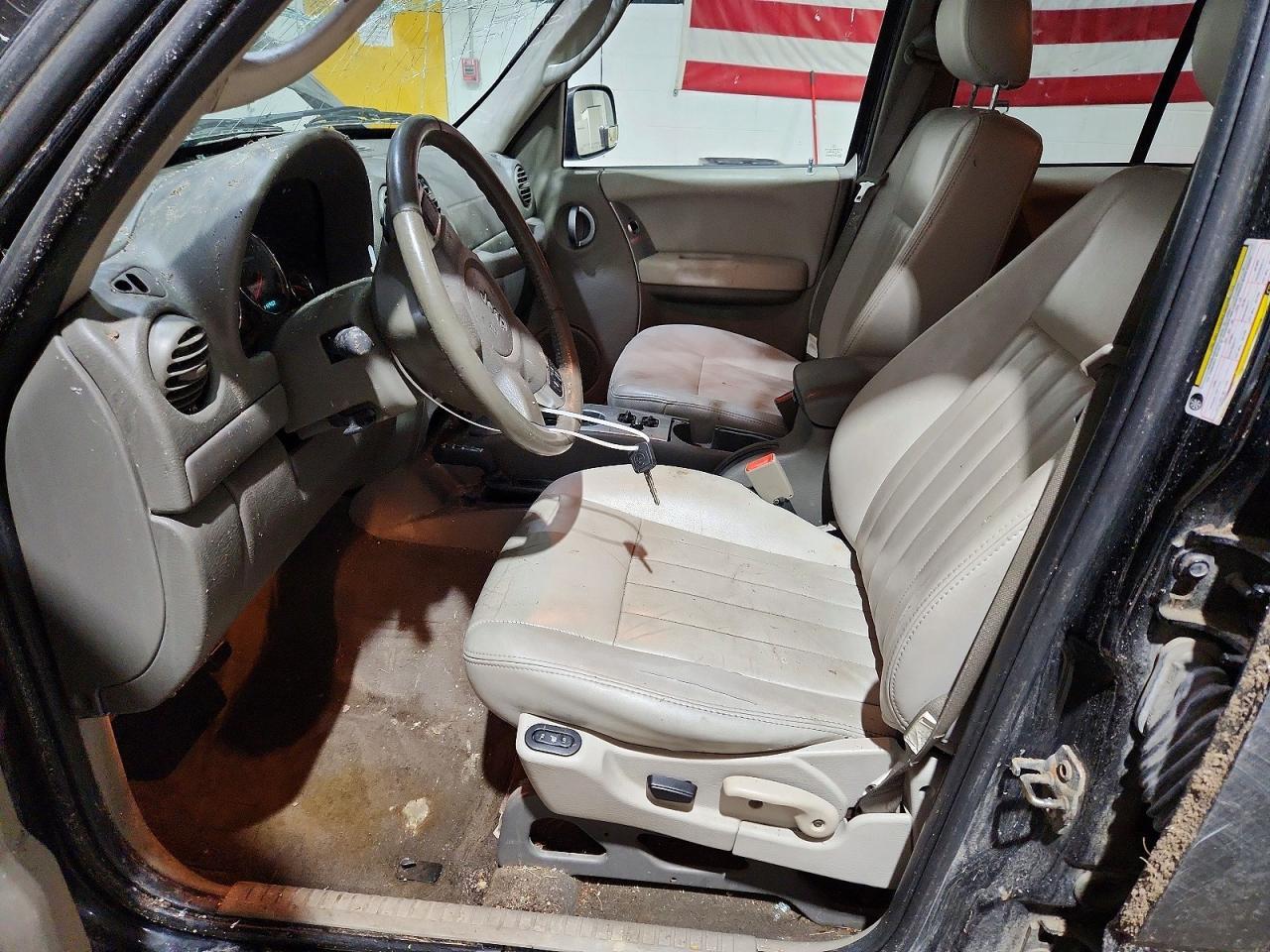 2005 Jeep Liberty Limited - Image 7
