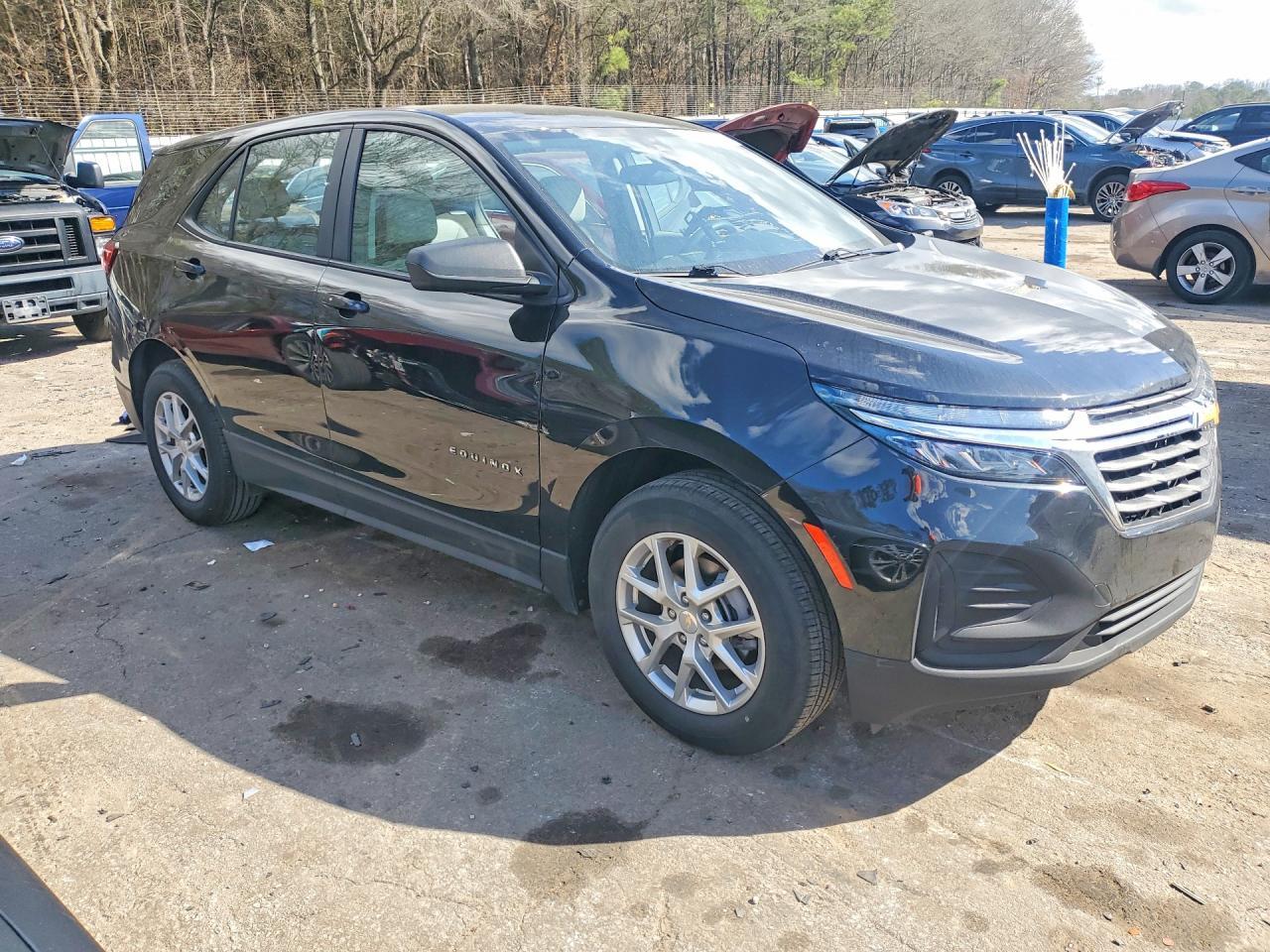 2024 Chevrolet Equinox Ls - Image 4