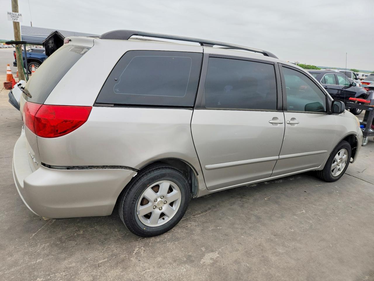2006 Toyota Sienna Ce 8 Passenger - Фото 3