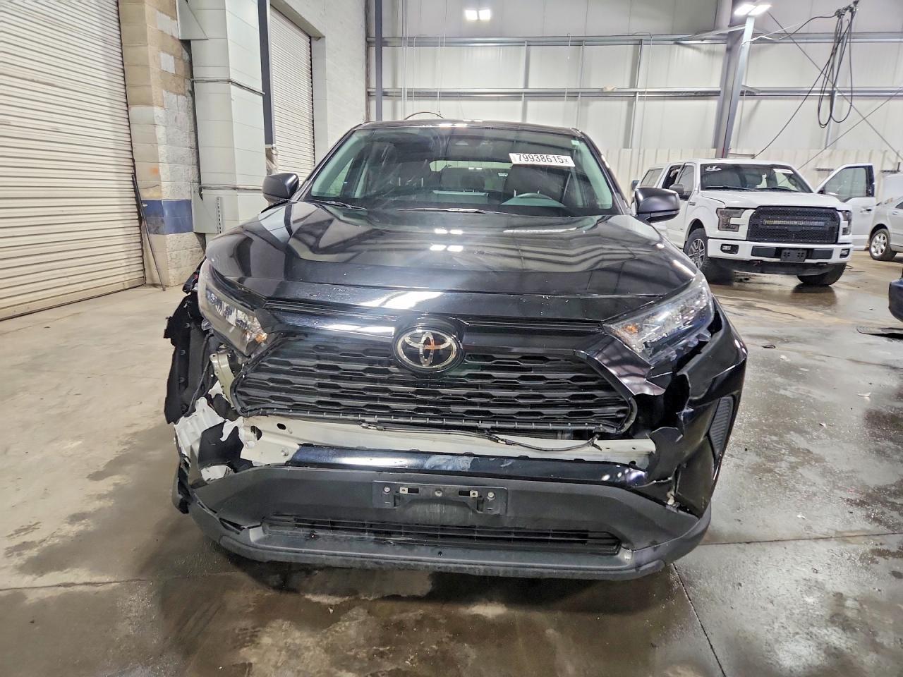 2022 Toyota Rav4 Le - Image 5