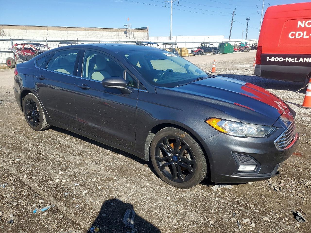 2019 Ford Fusion Se - Фото 4