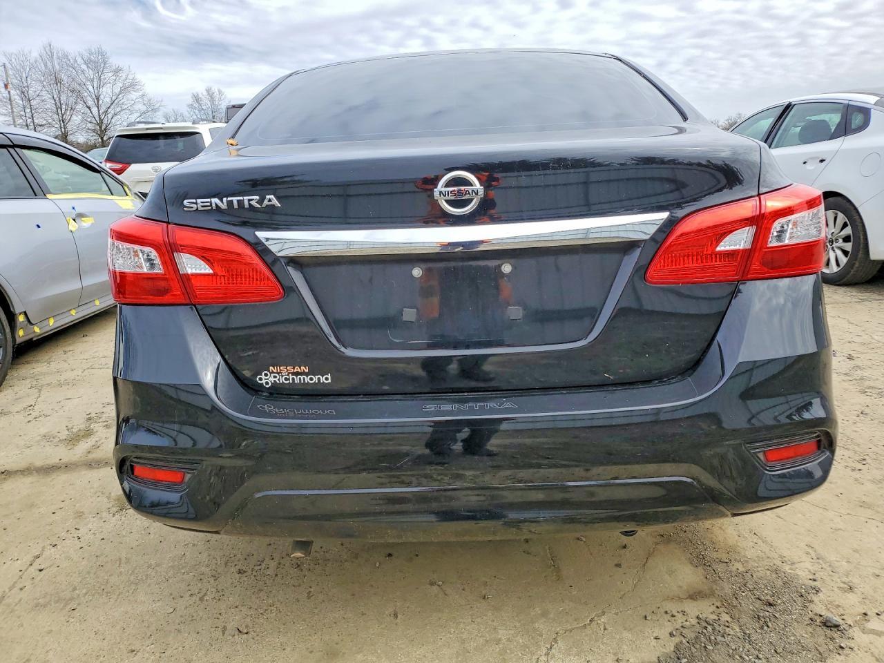 2017 Nissan Sentra S - Image 6
