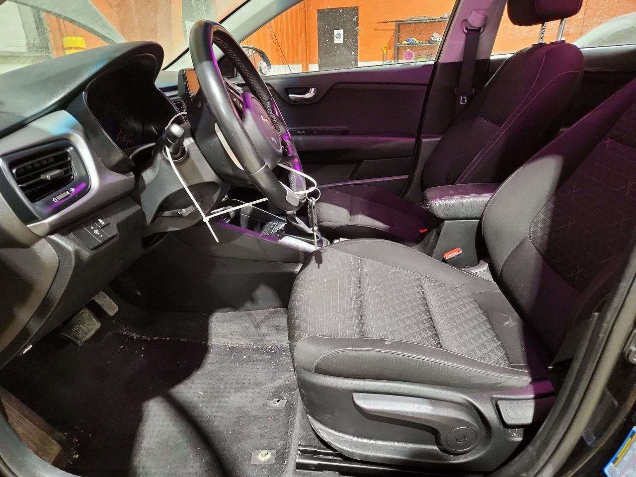 2022 Kia Rio 5-Door S - Image 7