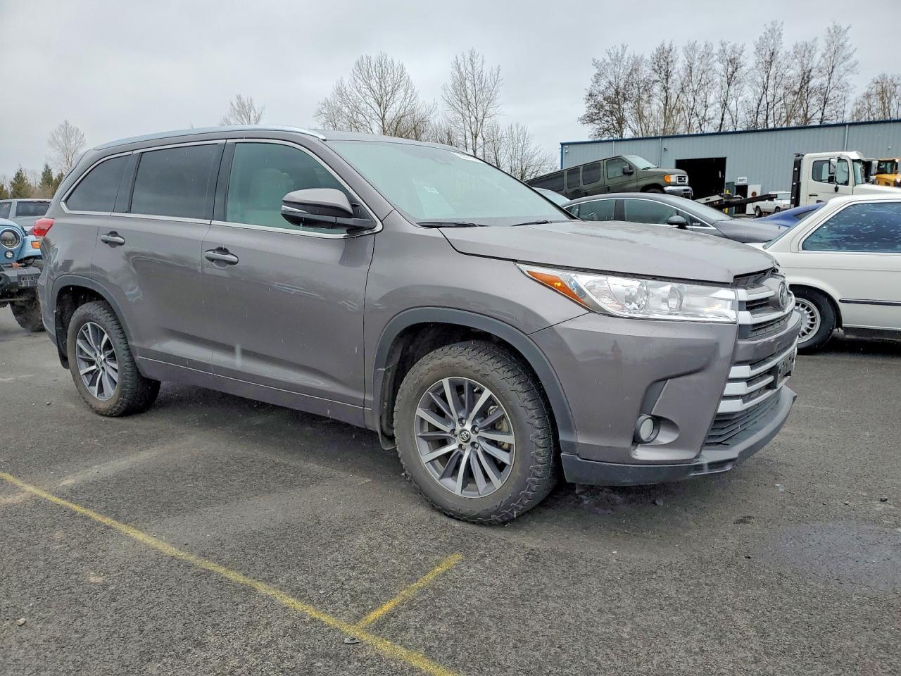 2017 Toyota Highlander Xle - Фото 4