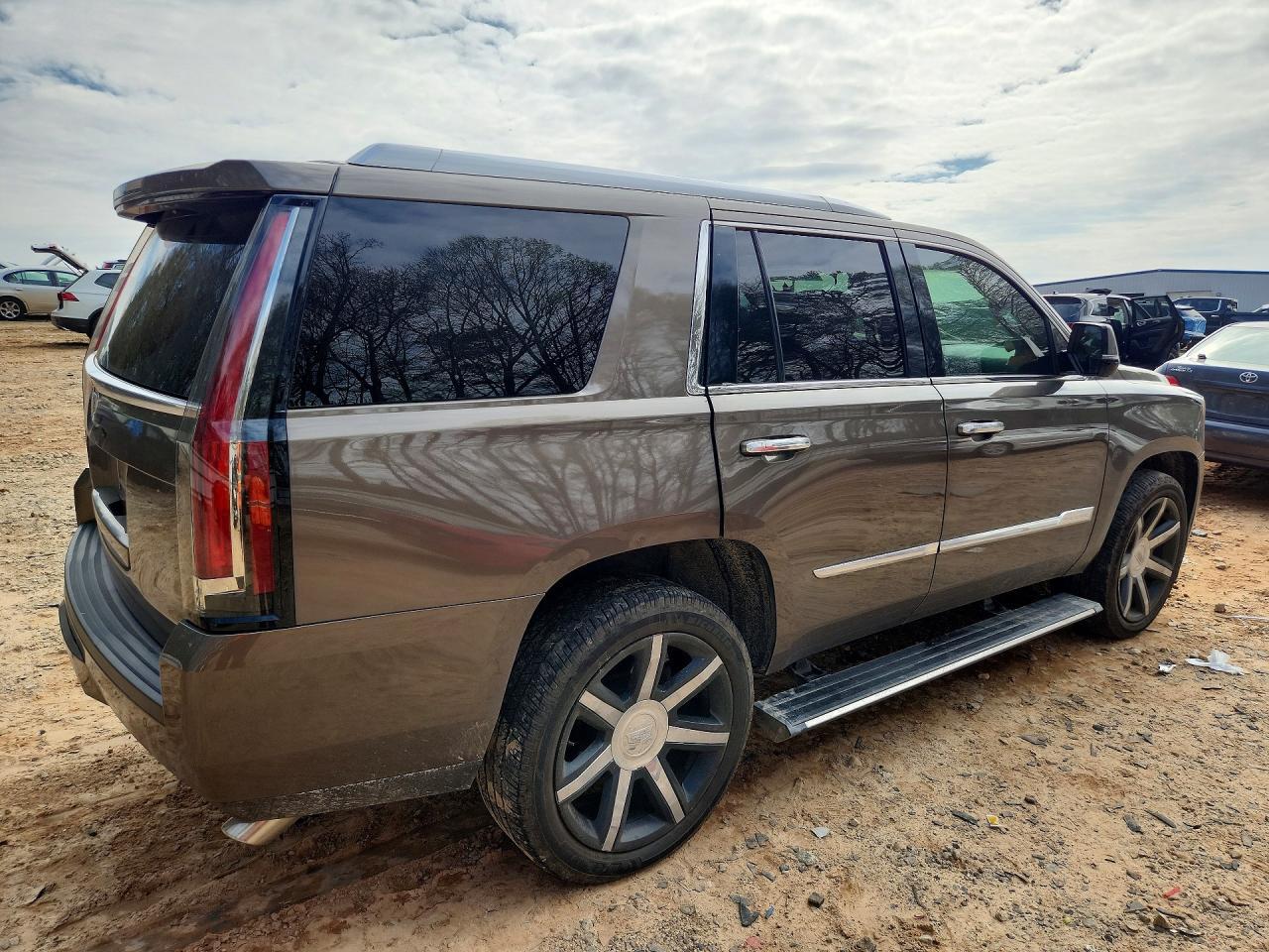 2016 Cadillac Escalade Premium - Фото 3