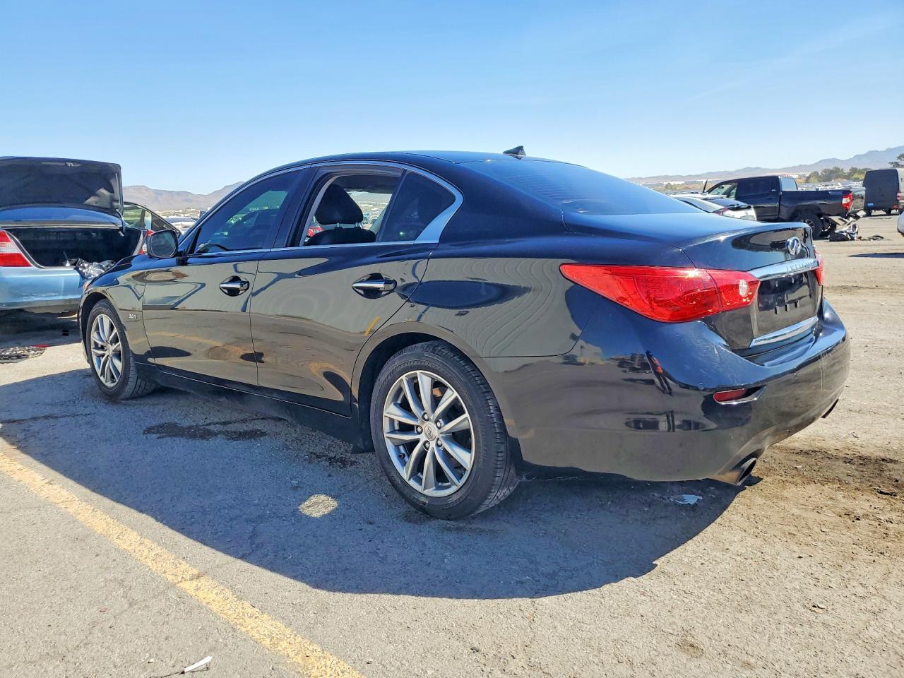 2017 Infiniti Q50 3.0T Premium - Фото 2