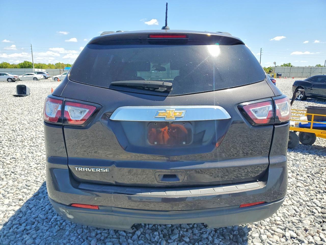 2017 Chevrolet Traverse Ls - Image 6