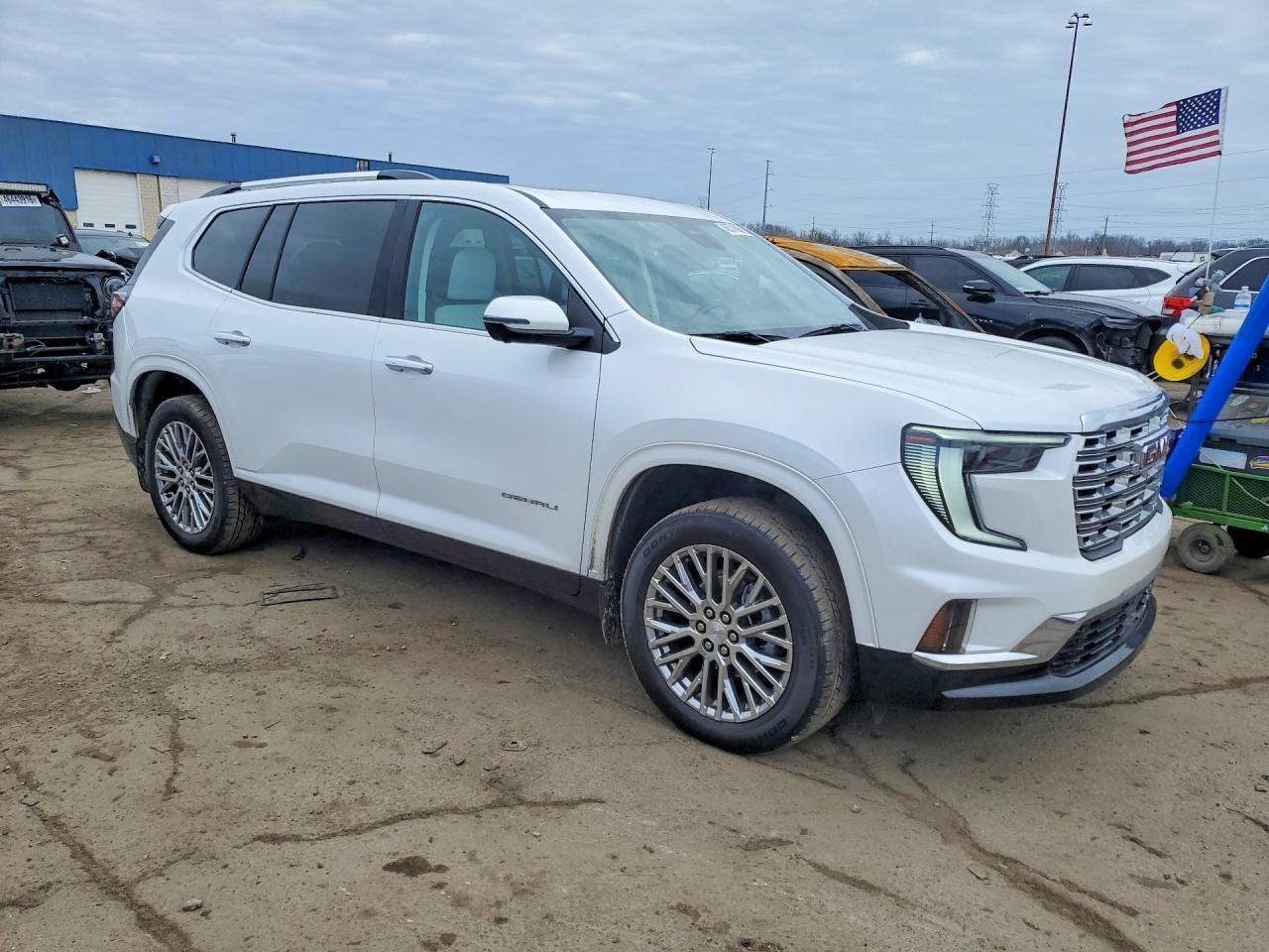 2024 GMC Acadia Denali - Image 4