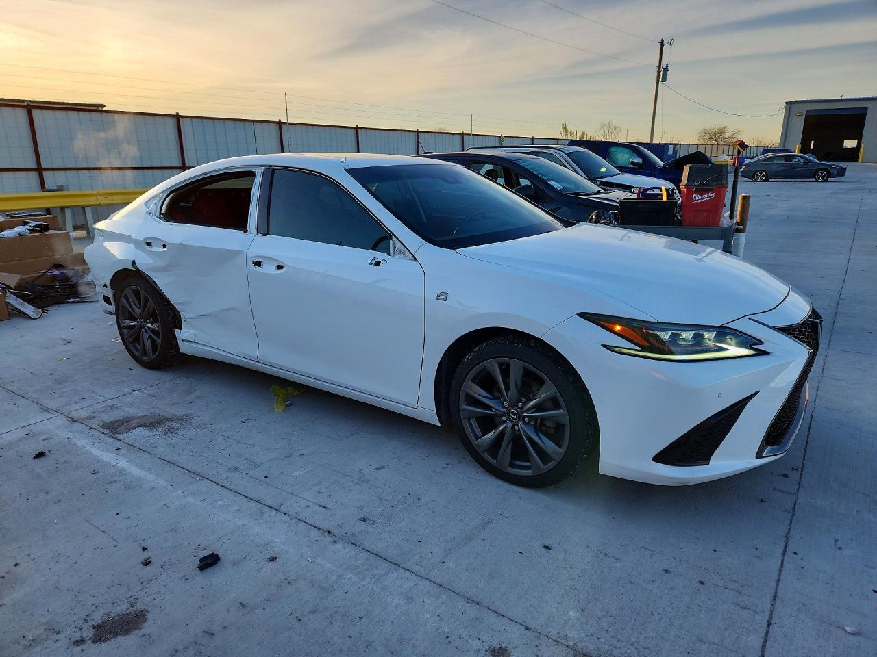2019 Lexus Es 350 - Image 4
