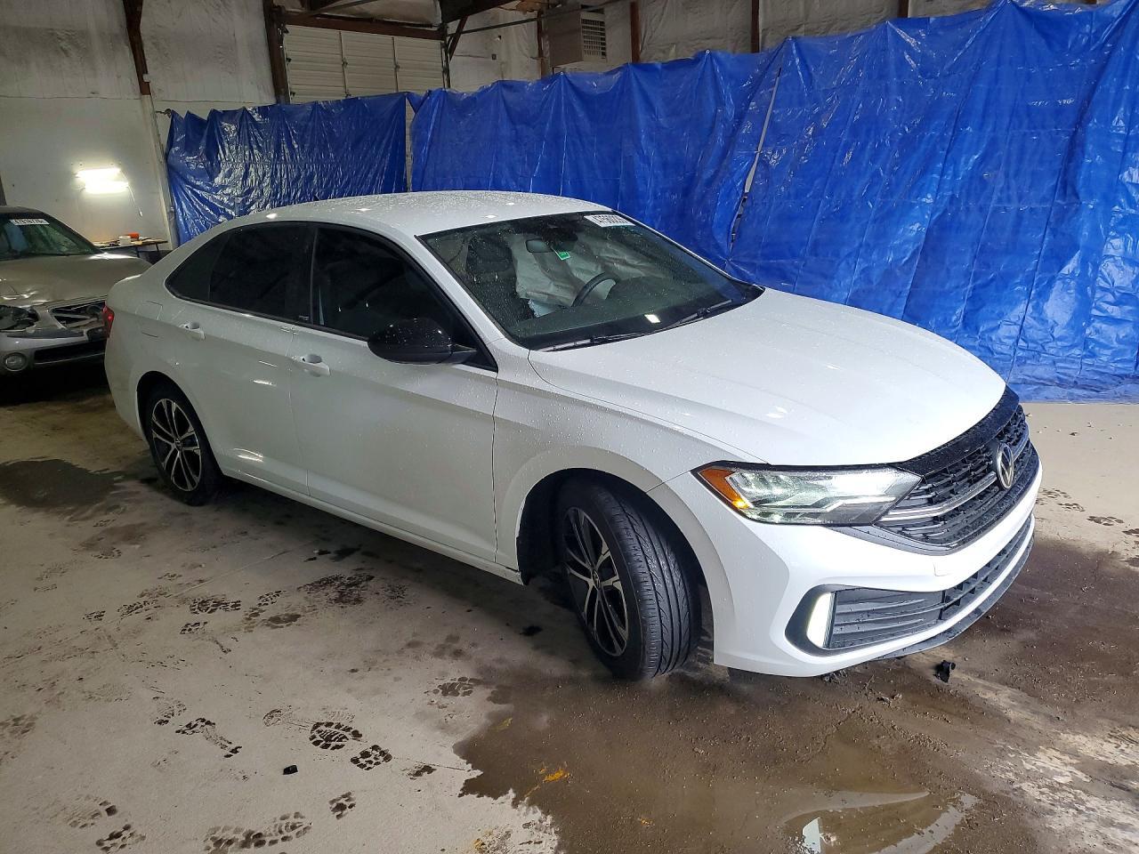2024 Volkswagen Jetta Sport - Фото 4
