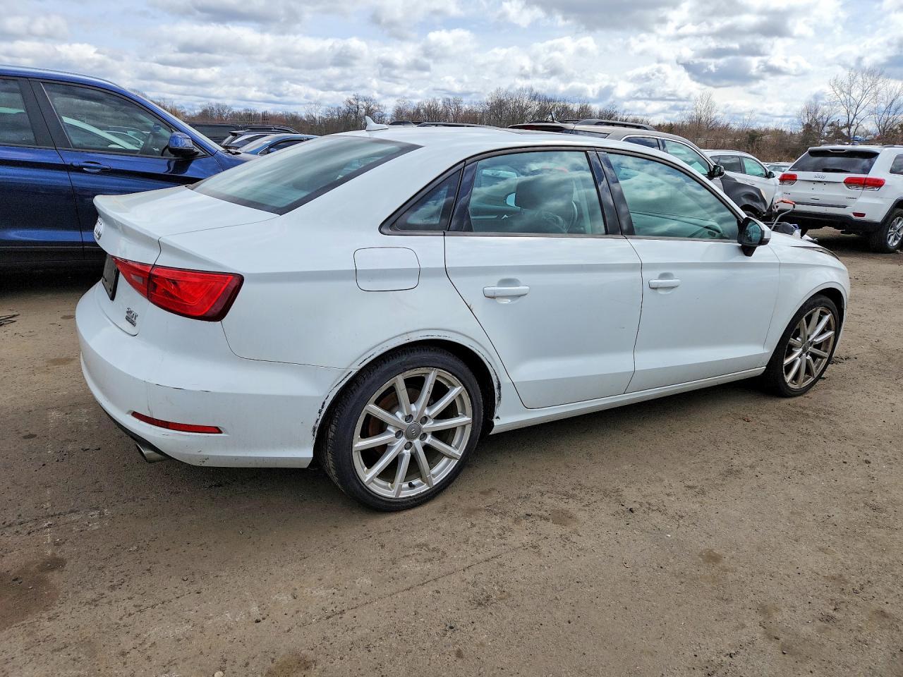 2015 Audi S3 - Фото 3