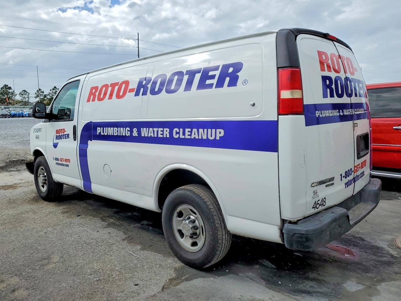 2012 Chevrolet Express G2500 - Фото 2