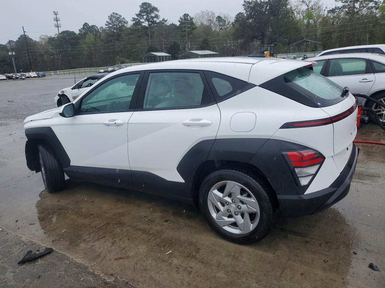 2024 Hyundai Kona Se - Image 2