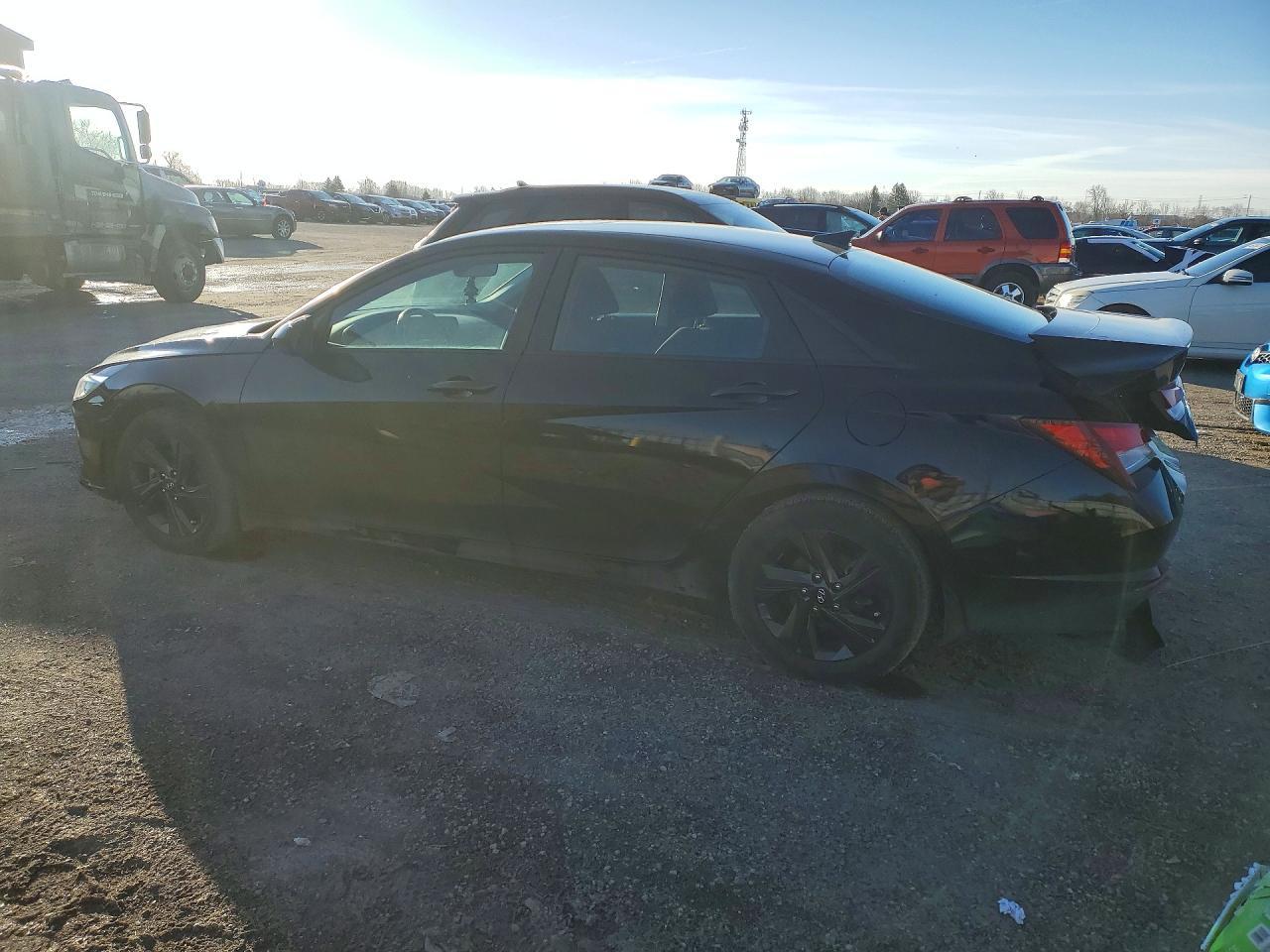 2023 Hyundai Elantra Sel - Image 2