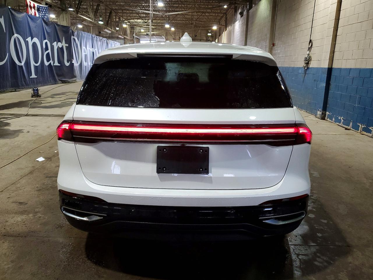 2025 Lincoln Nautilus Premiere - Image 6