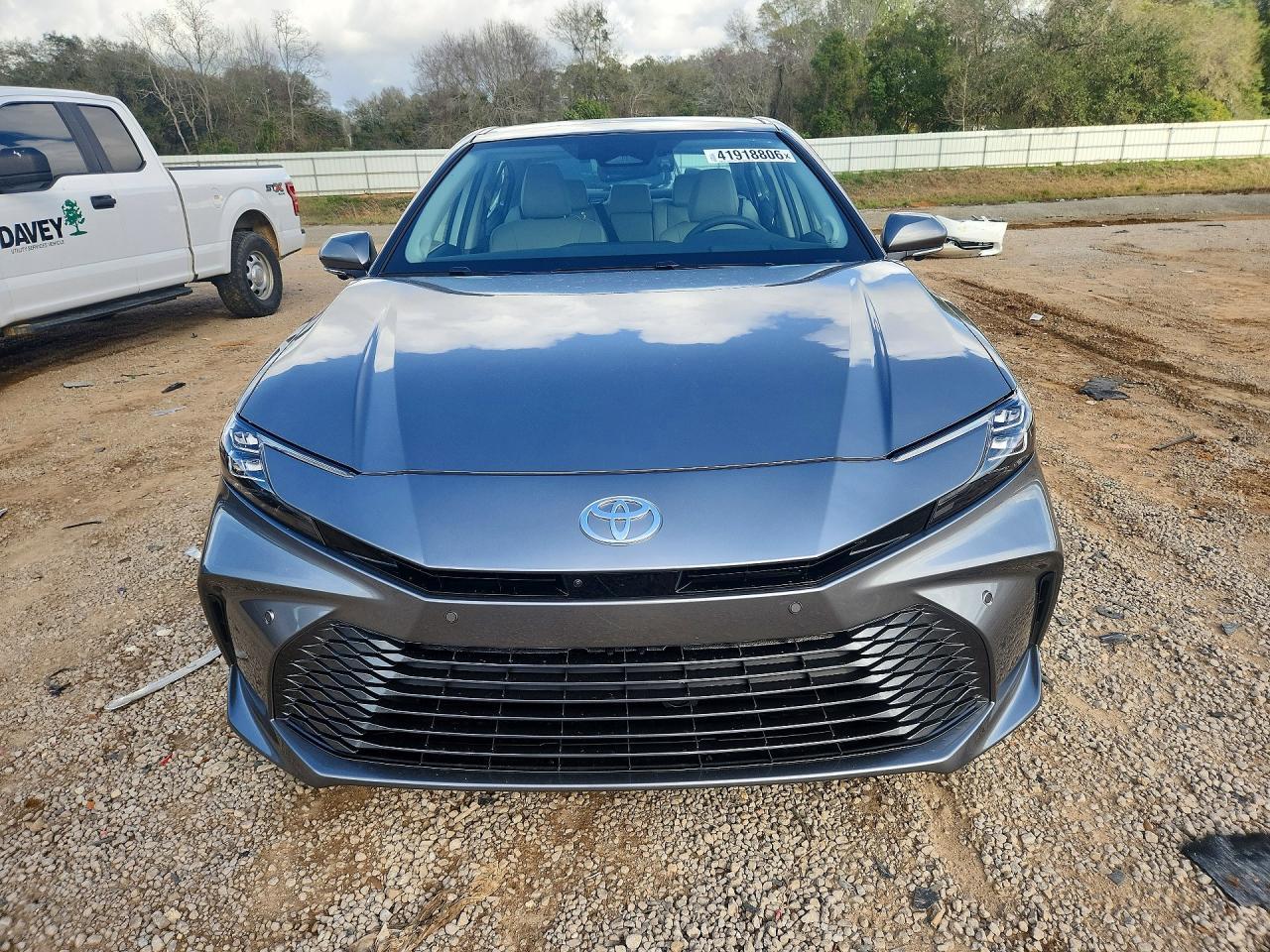 2025 Toyota Camry Xle - Фото 5