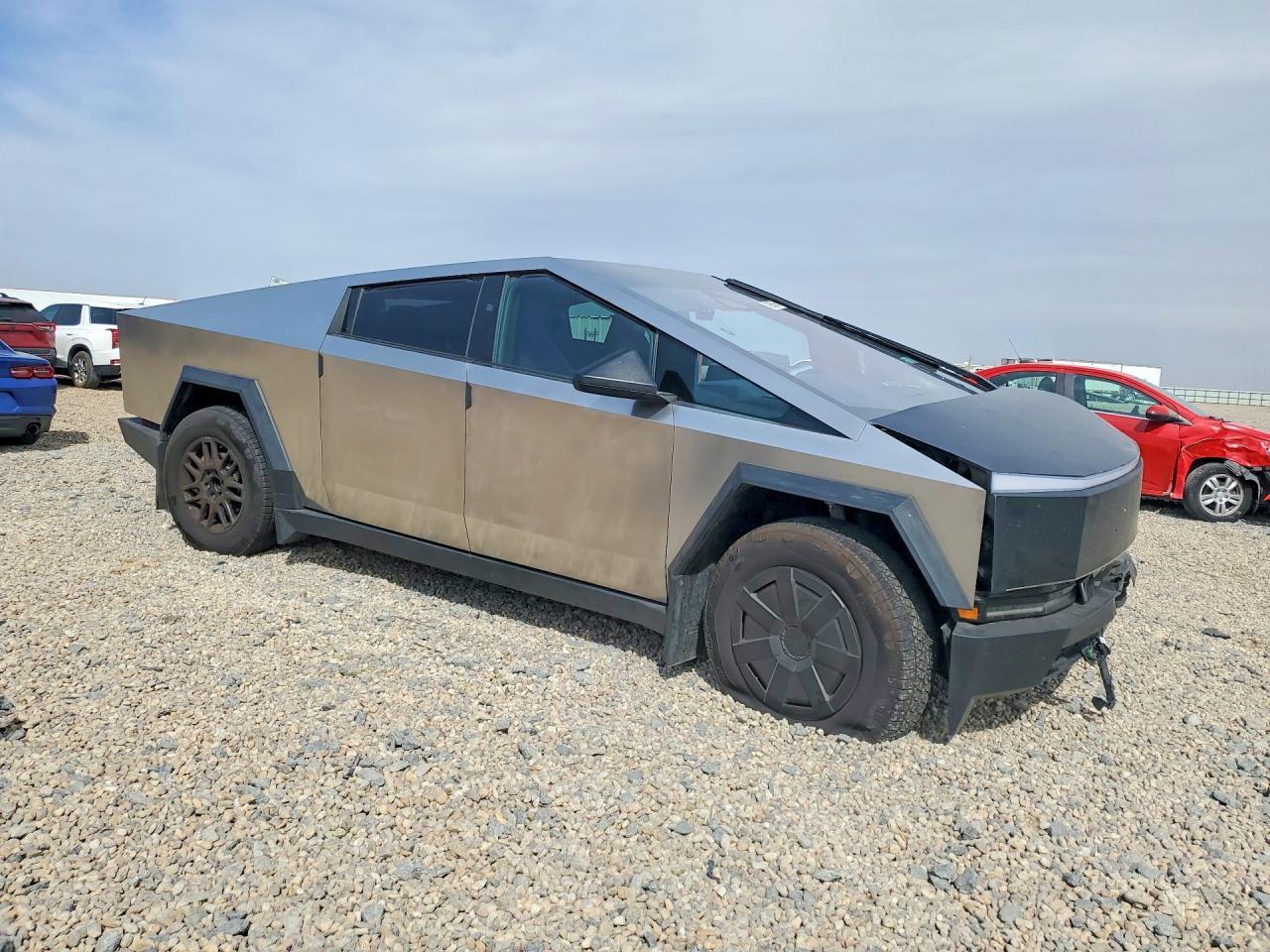 2025 Tesla Cybertruck - Фото 4