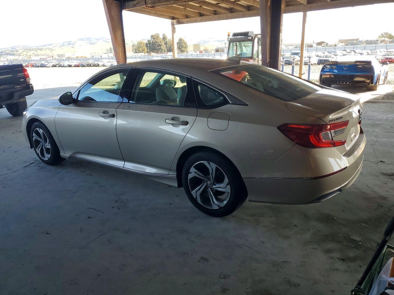 2018 Honda Accord Ex - Фото 2