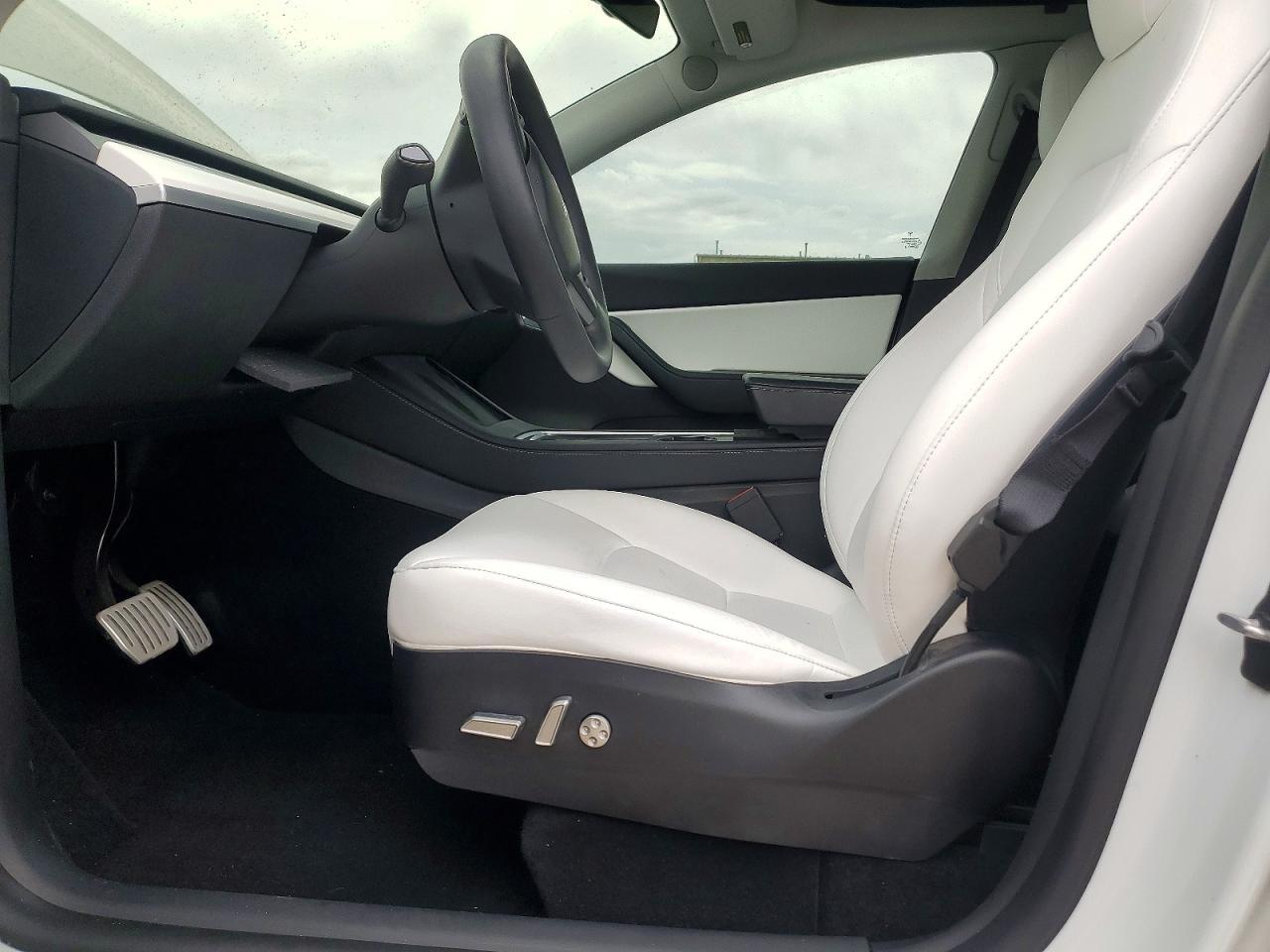 2022 Tesla Model Y - Фото 7