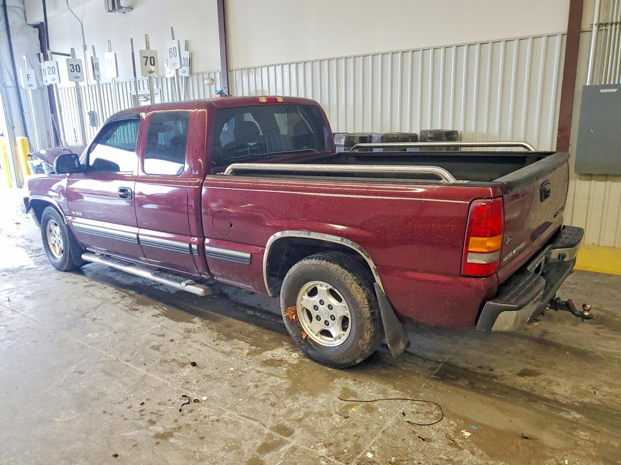 2002 Chevrolet Silverado C1500 - Фото 2