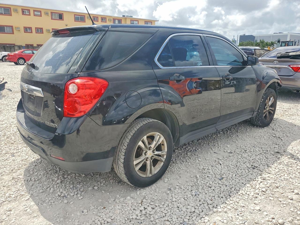 2014 Chevrolet Equinox Ls - Image 3