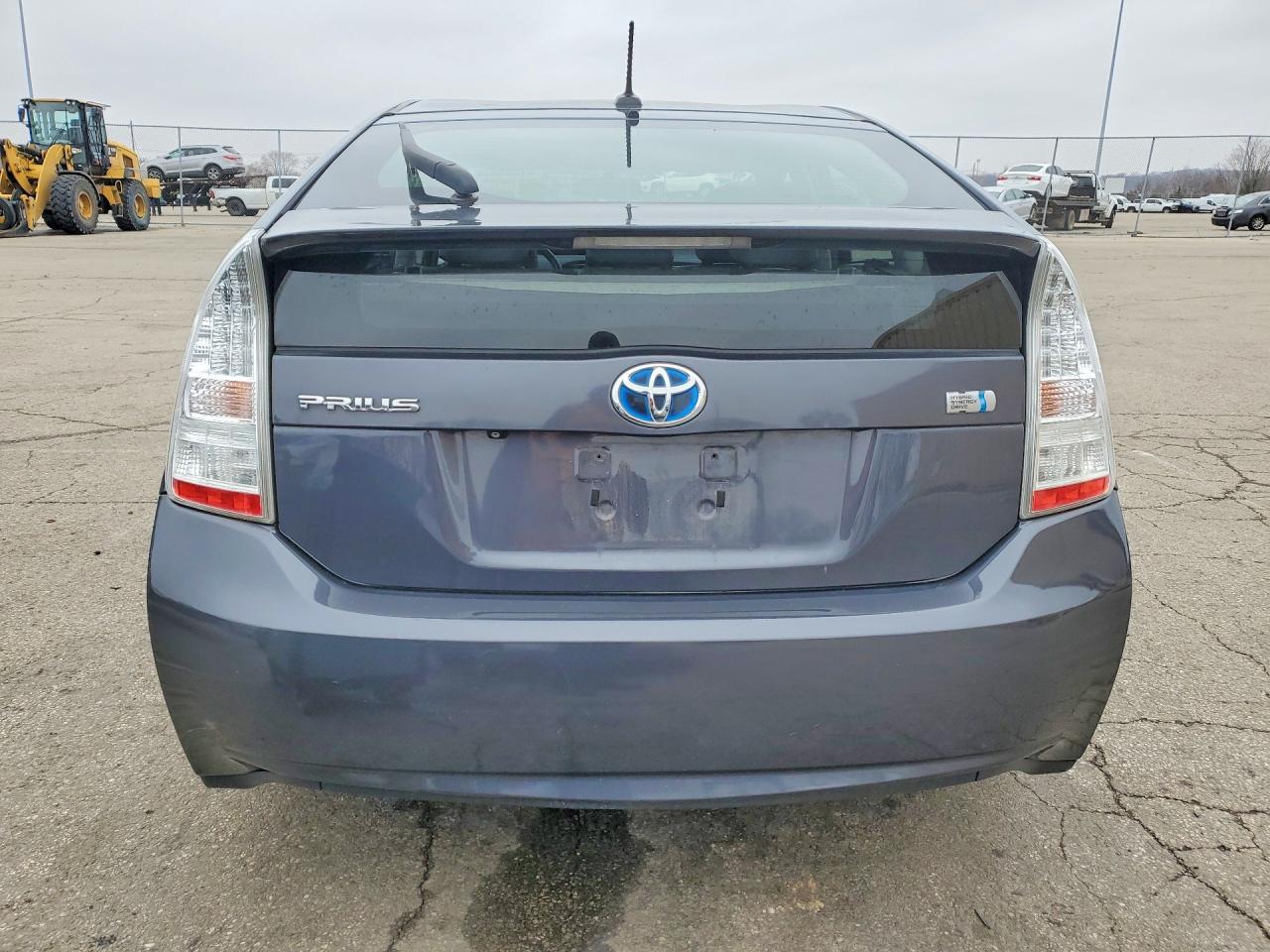 2010 Toyota Prius Iv - Фото 6