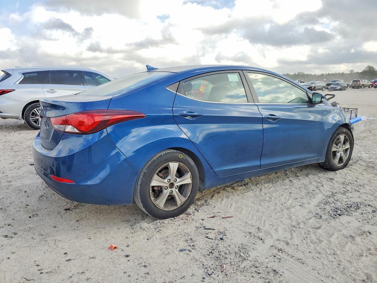 2016 Hyundai Elantra Value Edition - Фото 3