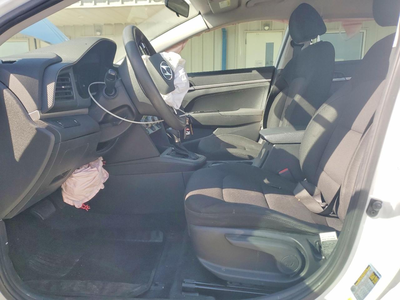 2019 Hyundai Elantra Se - Фото 7