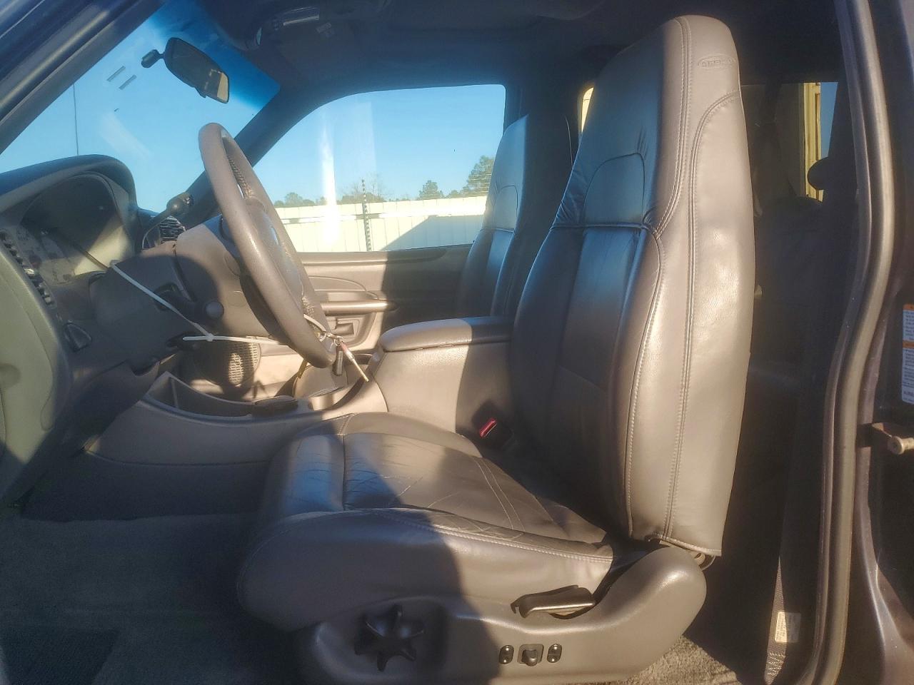 2001 Ford Explorer Sport - Фото 7