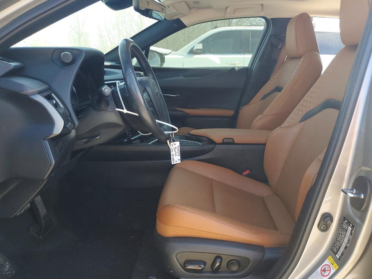 2019 Lexus Ux 250H Base - Фото 7