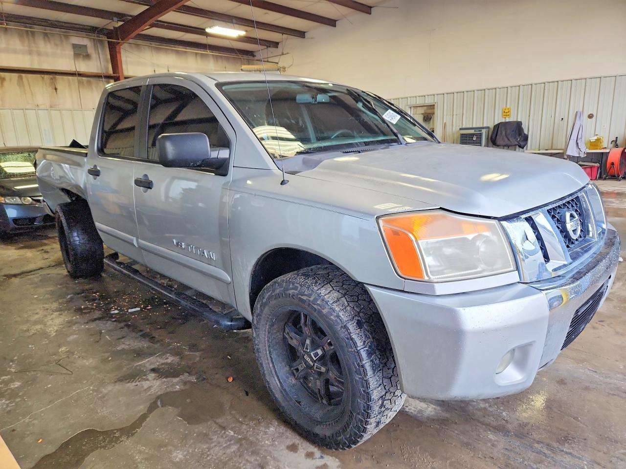 2010 Nissan Titan Se - Фото 4