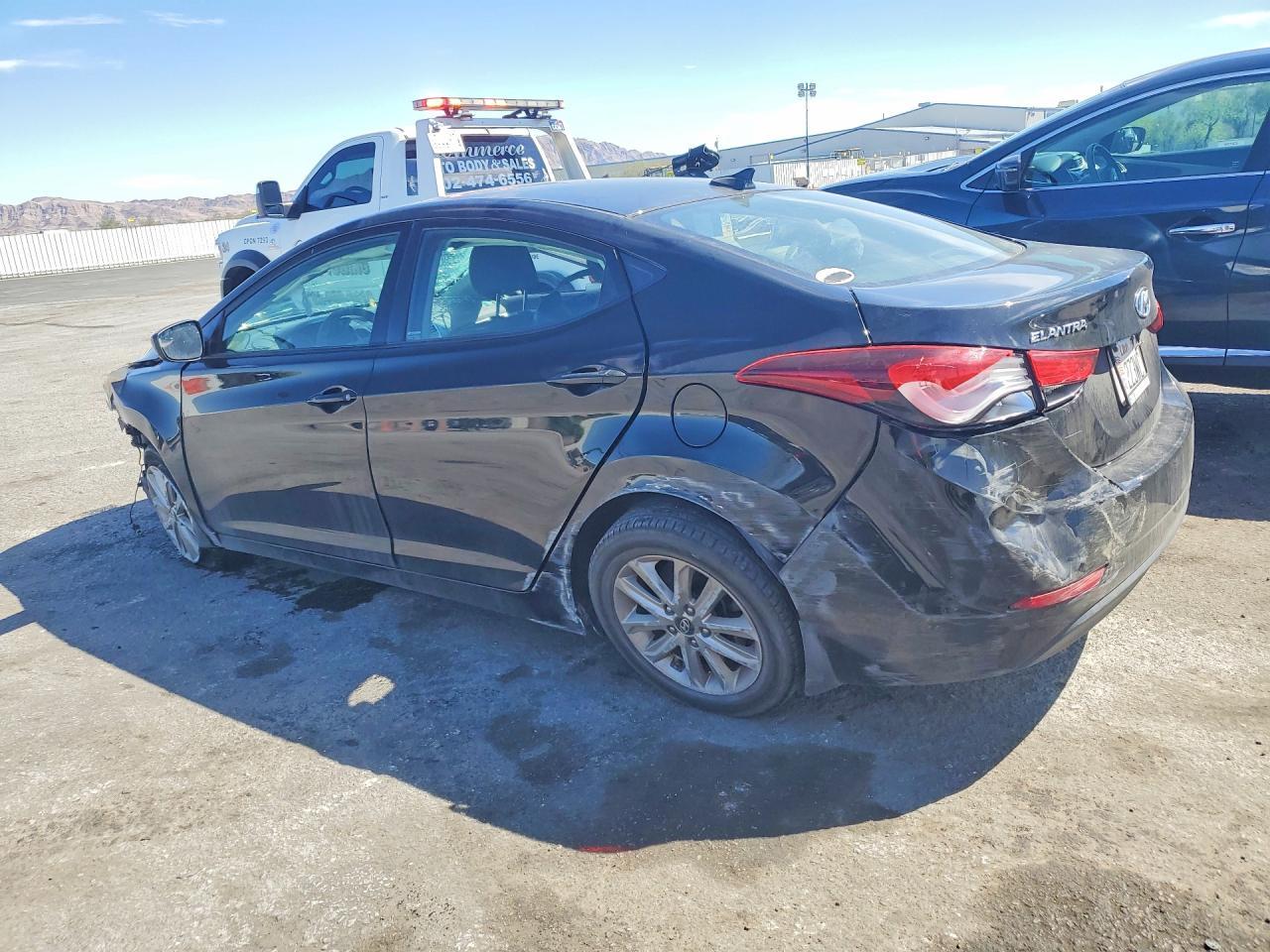 2016 Hyundai Elantra Se - Image 2
