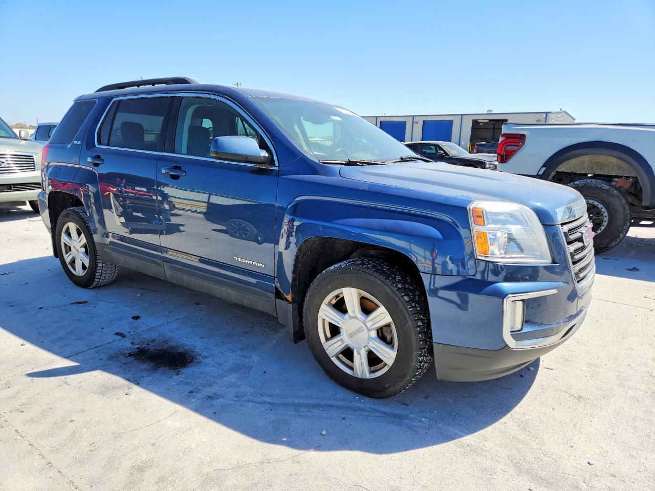 2016 GMC Terrain - Image 4