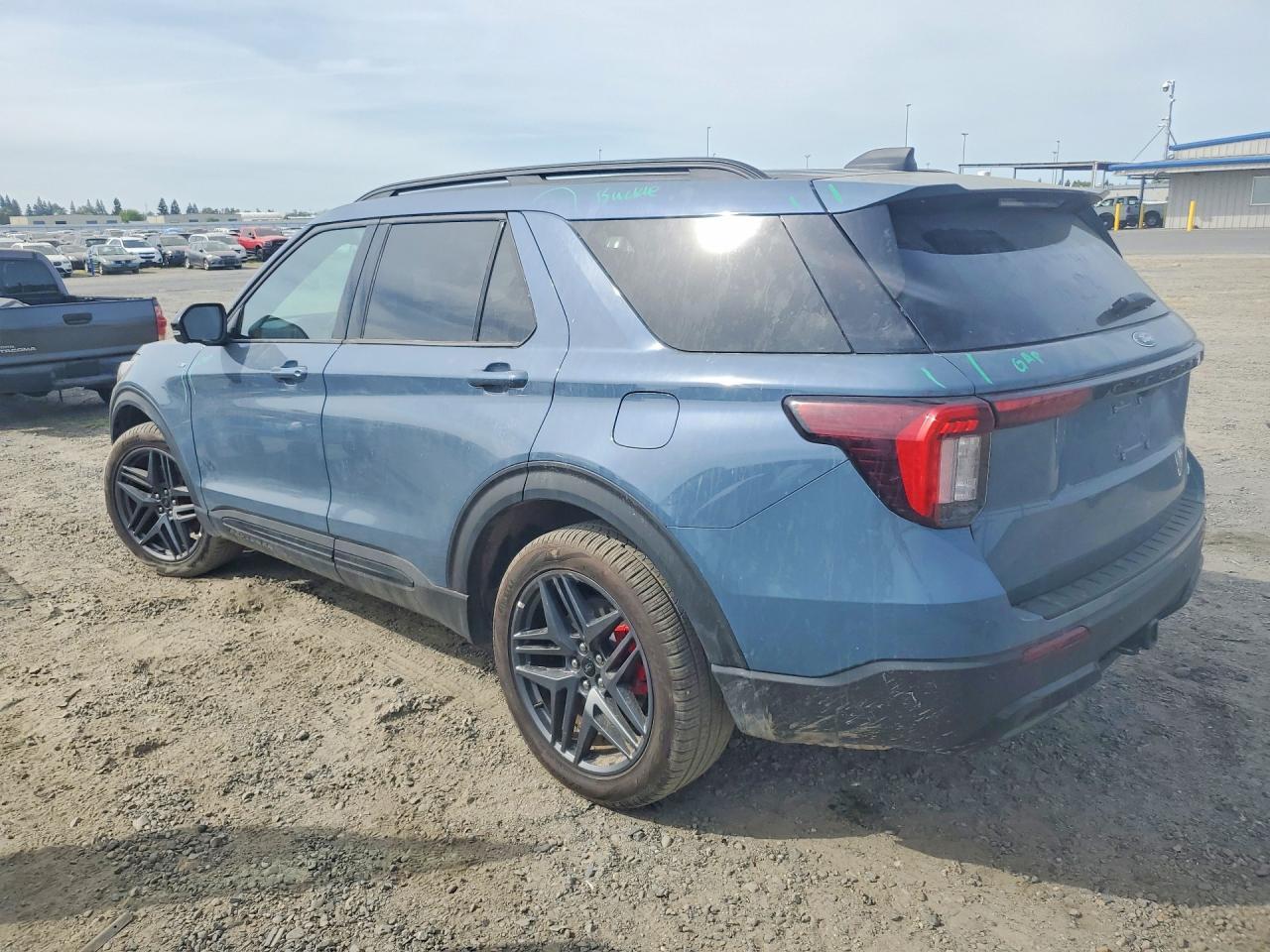 2025 Ford Explorer St-Line - Фото 2
