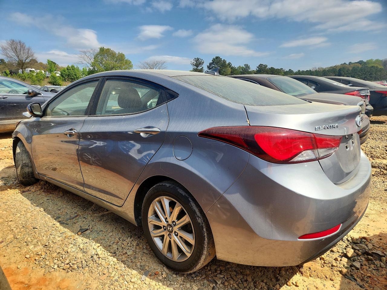 2014 Hyundai Elantra Se - Фото 2