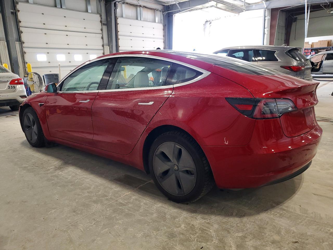 2018 Tesla Model 3 - Фото 2