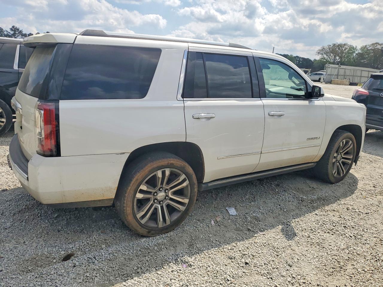 2020 GMC Yukon Denali - Image 3