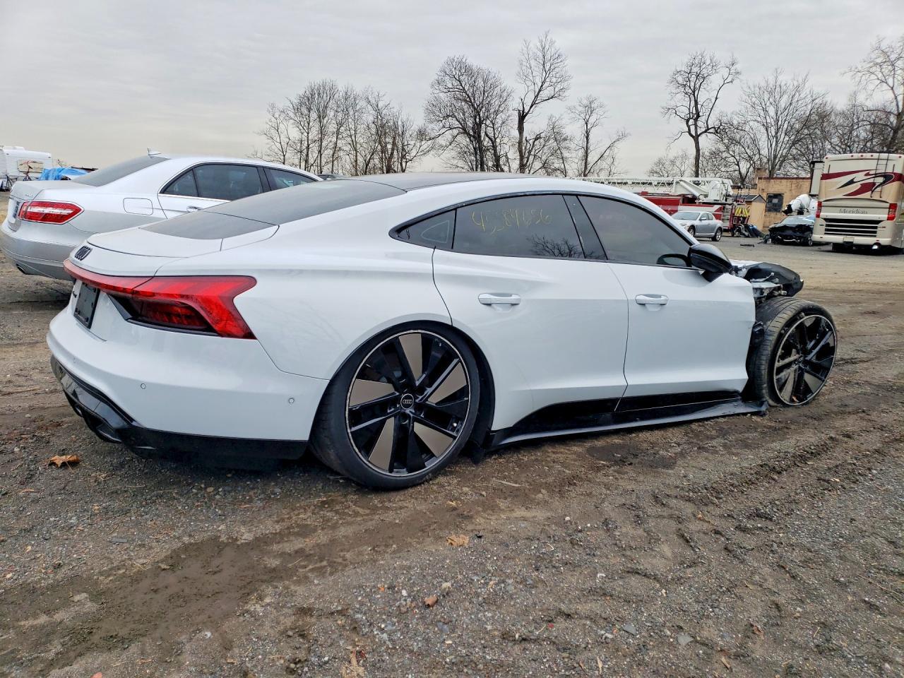 2024 Audi E-Tron Gt Prestige - Фото 3