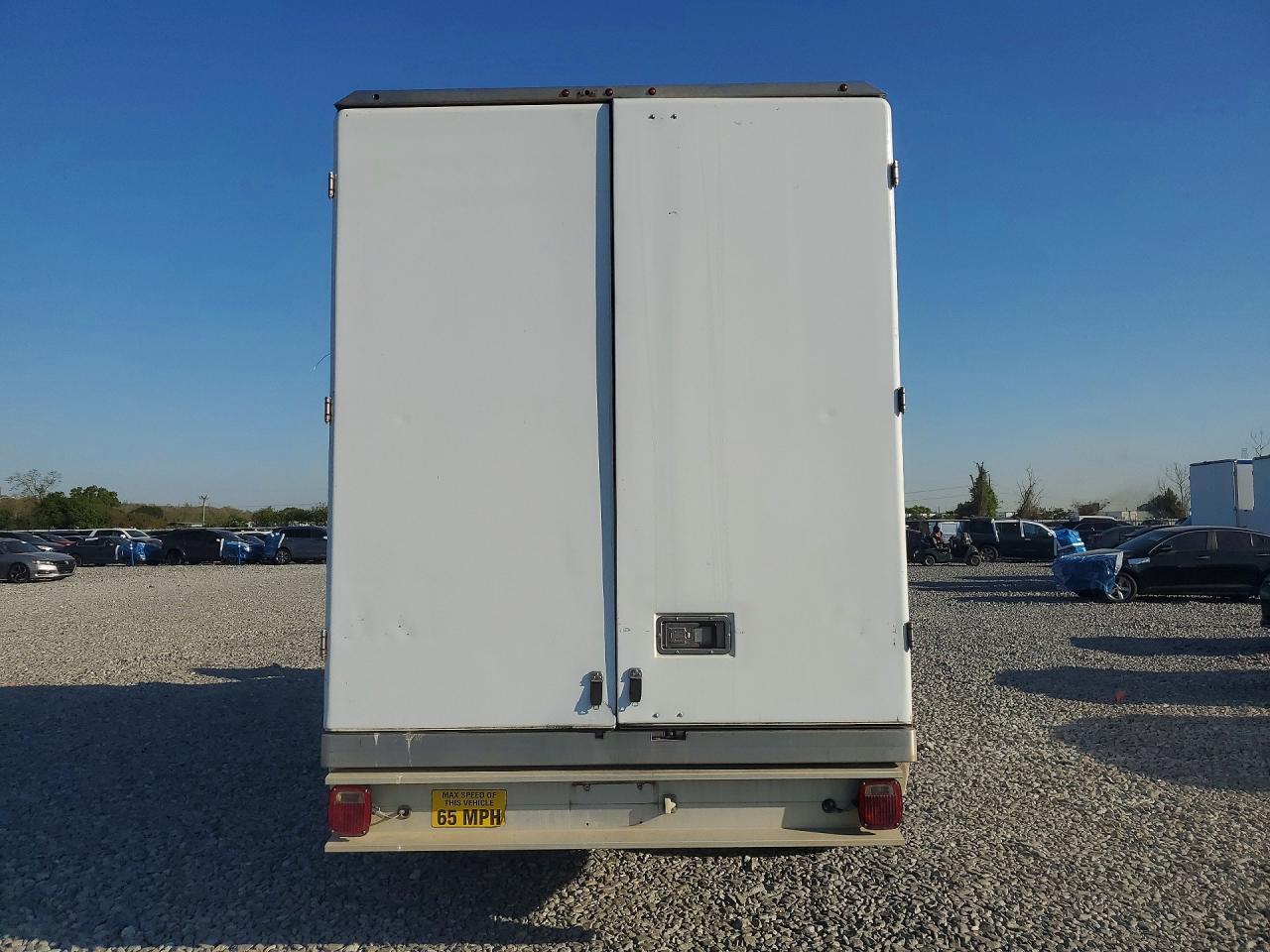 2020 Ford Transit Delivery Truck - Image 6