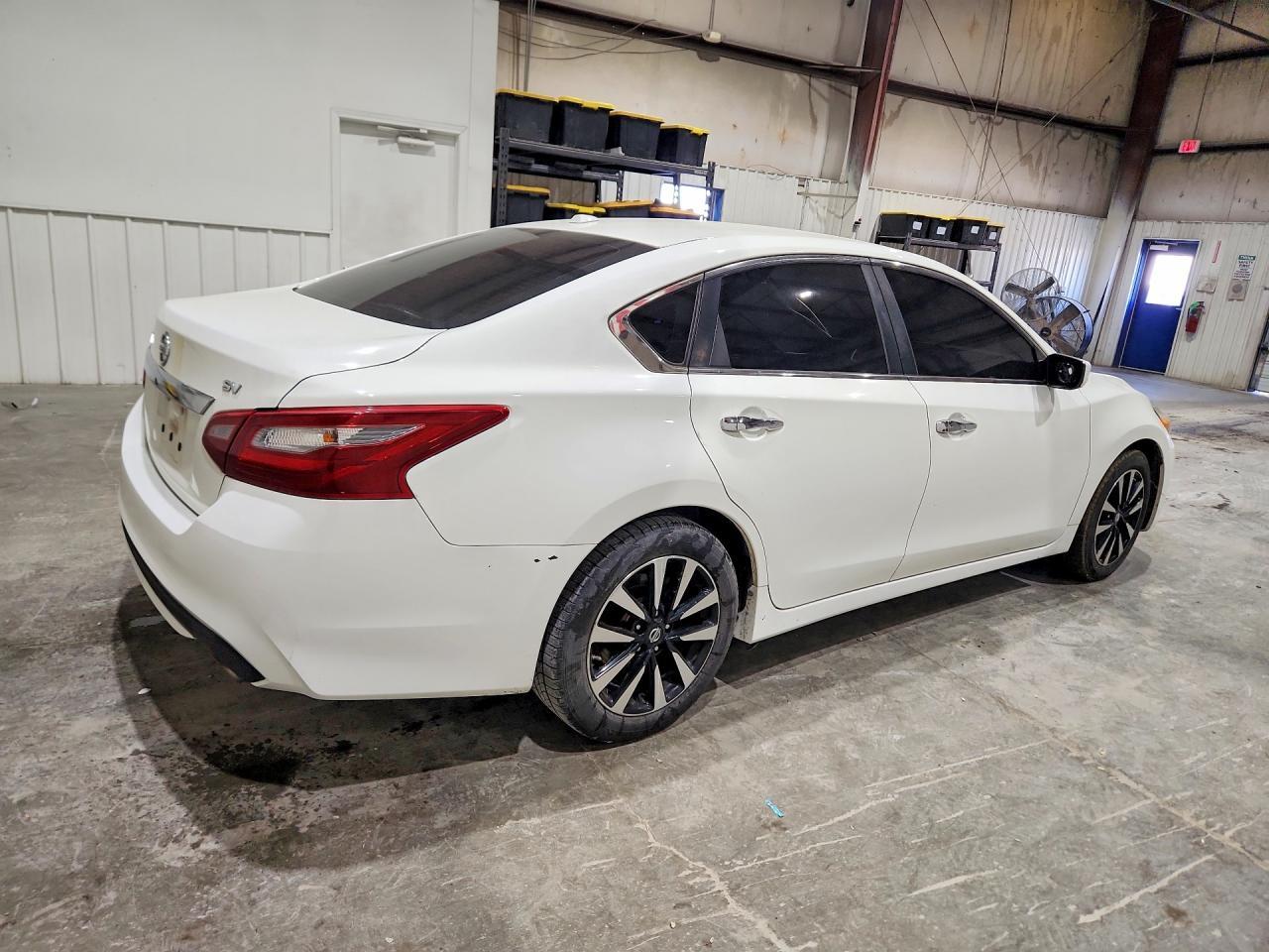 2018 Nissan Altima 2.5 Sv - Image 3