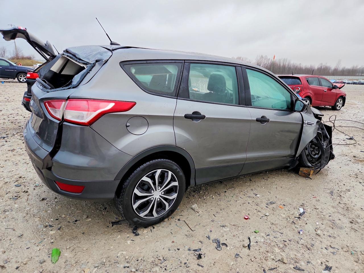 2013 Ford Escape S - Фото 3