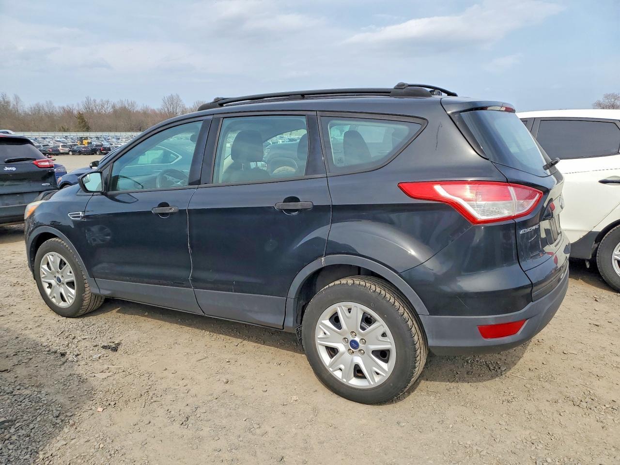 2014 Ford Escape S - Image 2