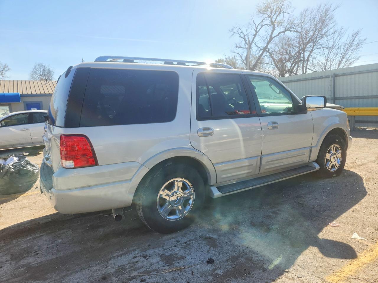 2006 Ford Expedition Limited - Image 3