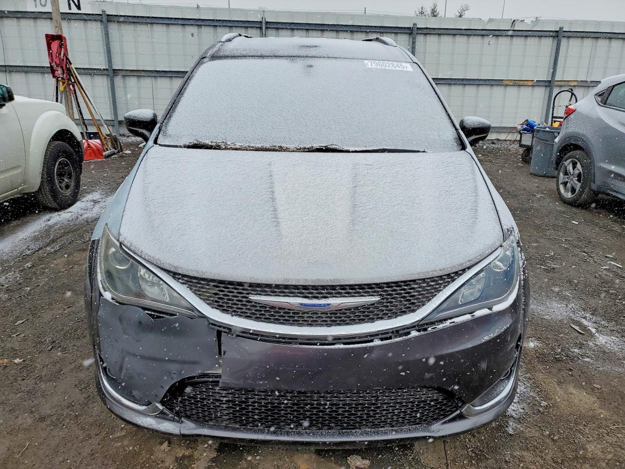 2019 Chrysler Pacifica Touring L - Image 5