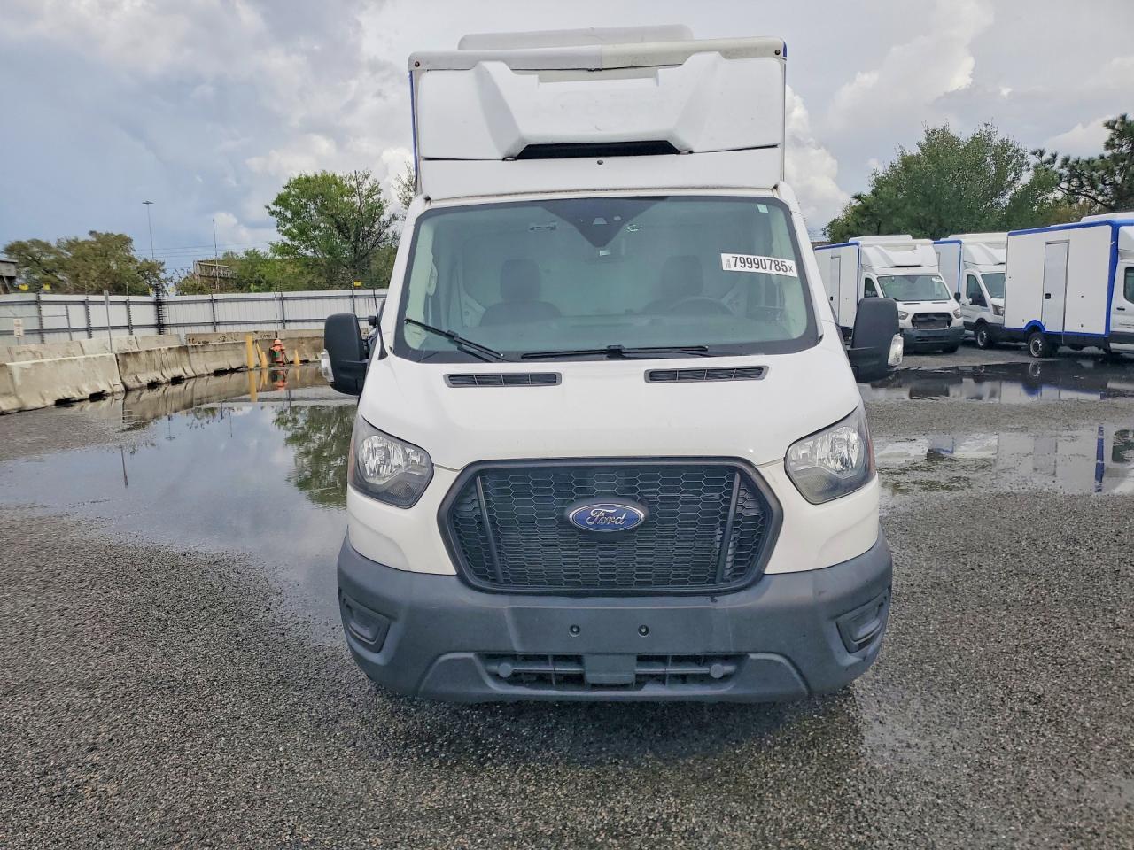 2021 Ford Transit Delivery Truck - Фото 5