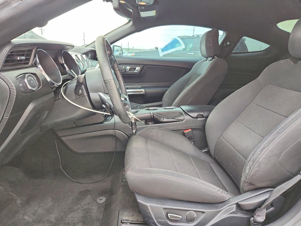 2016 Ford Mustang - Image 7